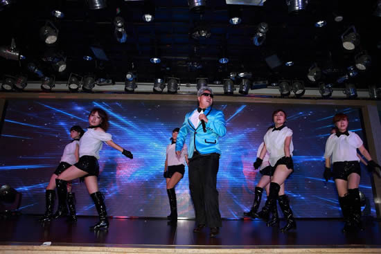 舞 蹈《江南style》 表演單位  清香園公司