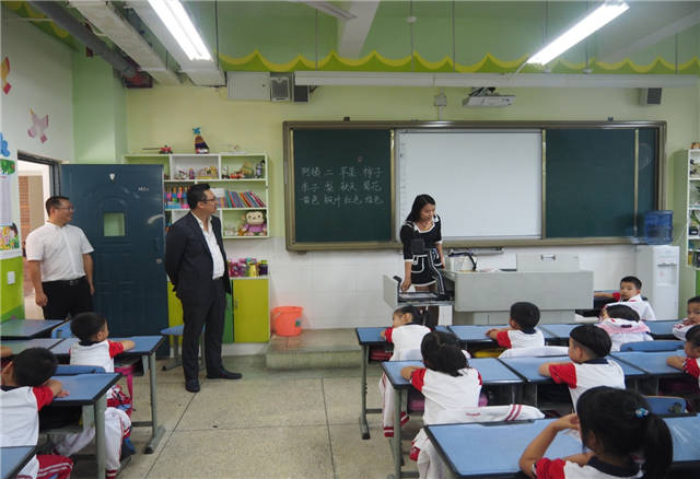 熱烈歡迎香港西貢區(qū)工商聯(lián)魏志偉會(huì)長(zhǎng)一行到東辰集團(tuán)參觀訪問(wèn)