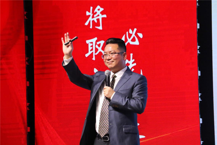 趙賢政總經(jīng)理作《大融合方能大發(fā)展》的主題演講