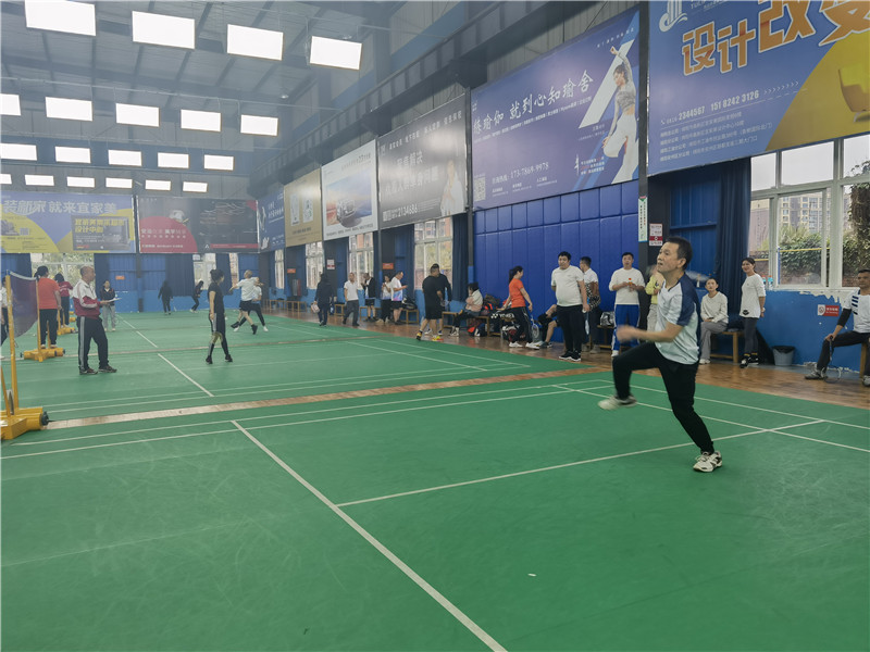 輕羽飛揚(yáng) 一拍精彩——2023年員工羽毛球比賽8.jpg